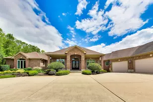 31 W190 Prairie Ln, Wayne, IL 60184 - Photo 2