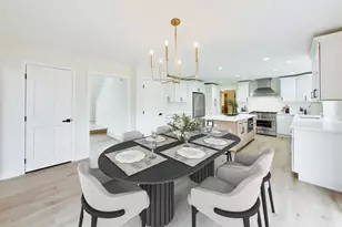8S510 Oxford Ln, Naperville, IL 60565 - Photo 4