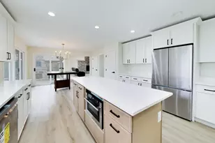 8S510 Oxford Ln, Naperville, IL 60565 - Photo 12