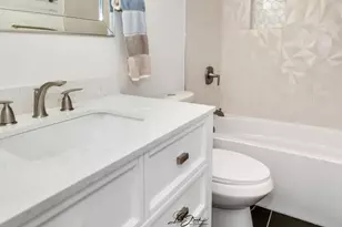 8251 Mulberry Ct, Palos Hills, IL 60465 - Photo 10