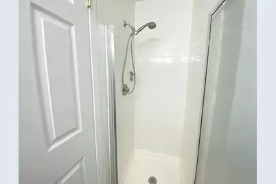 182 S Waters Edge Drive #201, Glendale Heights, IL 60139 - Photo 14