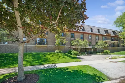 134 Green Bay Road #104, Winnetka, IL 60093 - Photo 2