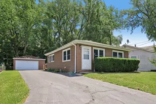 91 Bay Rd, Fox Lake, IL 60020 - Photo 1