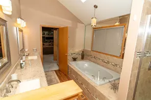 902 Somerset Dr, Carol Stream, IL 60188 - Photo 18