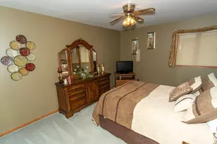 902 Somerset Dr, Carol Stream, IL 60188 - Photo 20