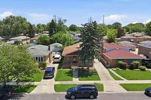 9117 S St Louis Ave, Evergreen Park, IL 60805 - Photo 16