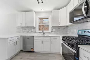 9117 S St Louis Ave, Evergreen Park, IL 60805 - Photo 6