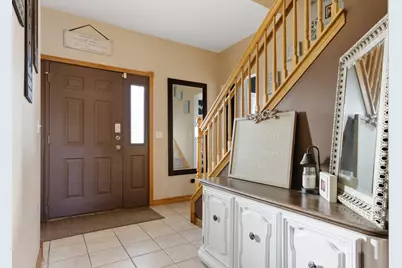 398 Essex Drive, Oswego, IL 60543 - Photo 4