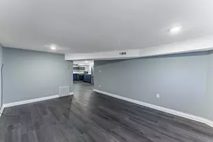 1121 N Leclaire Ave, Chicago, IL 60651 - Photo 4