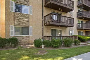 2214 S Goebbert Rd, Arlington Heights, IL 60005 - Photo 22