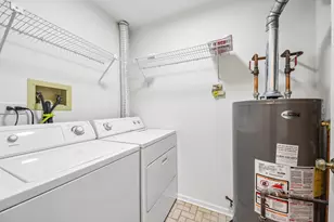 124 W Morningside Ln, Buffalo Grove, IL 60089 - Photo 18