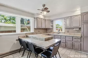 451 S Lakeshore Dr, Mundelein, IL 60060 - Photo 10