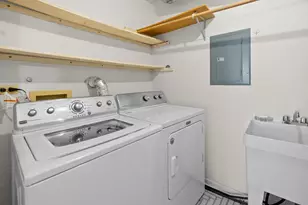 1533 N Courtland Dr, Arlington Heights, IL 60004 - Photo 20