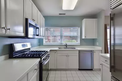 1107 Greenleaf Avenue #2F, Wilmette, IL 60091 - Photo 4