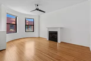 832 W Lakeside Pl, Chicago, IL 60640 - Photo 2