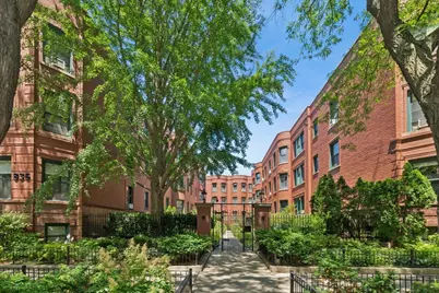 832 W Lakeside Place #3S, Chicago, IL 60640 - Photo 1