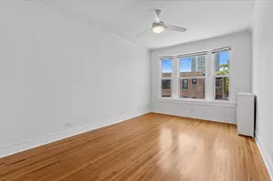 832 W Lakeside Pl, Chicago, IL 60640 - Photo 12