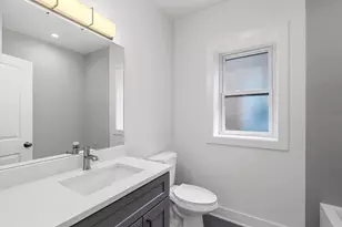 6423 N Washtenaw Ave, Chicago, IL 60645 - Photo 12