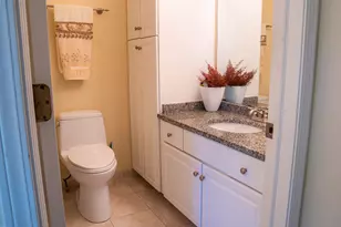 103 Hampton Blvd, Lake Bluff, IL 60044 - Photo 8