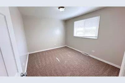 1325 E 168th Place, South Holland, IL 60473 - Photo 6