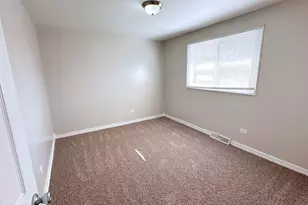 1325 E 168th Pl, South Holland, IL 60473 - Photo 6