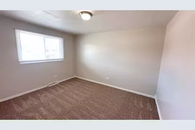 1325 E 168th Place, South Holland, IL 60473 - Photo 8