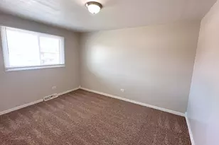 1325 E 168th Pl, South Holland, IL 60473 - Photo 8