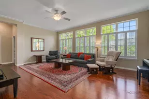 146 Colonial Dr, Vernon Hills, IL 60061 - Photo 4