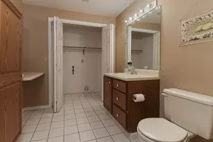 1701 Sweetbriar Dr, Bloomington, IL 61701 - Photo 38