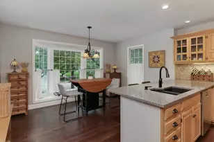 1701 Sweetbriar Dr, Bloomington, IL 61701 - Photo 12