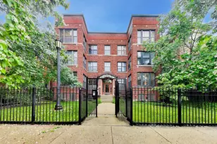 4428 N Malden St, Chicago, IL 60640 - Photo 1