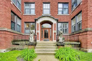 4428 N Malden St, Chicago, IL 60640 - Photo 2