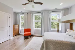 2439 W Moffat St, Chicago, IL 60647 - Photo 26