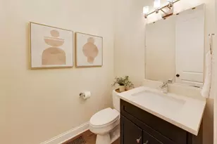 2439 W Moffat St, Chicago, IL 60647 - Photo 18