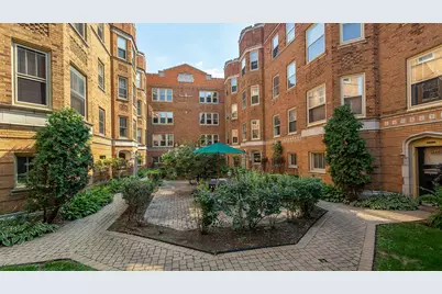 621 Washington Boulevard #2S, Oak Park, IL 60302 - Photo 1