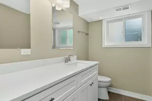 235 Norman Ct, Des Plaines, IL 60016 - Photo 14