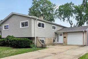 235 Norman Ct, Des Plaines, IL 60016 - Photo 1
