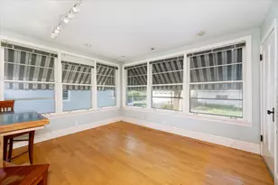 300 W Grantley Ave, Elmhurst, IL 60126 - Photo 18