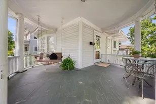 300 W Grantley Ave, Elmhurst, IL 60126 - Photo 4