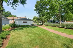 300 W Grantley Ave, Elmhurst, IL 60126 - Photo 36