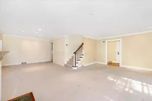 300 W Grantley Ave, Elmhurst, IL 60126 - Photo 8