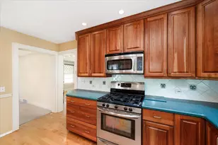 300 W Grantley Ave, Elmhurst, IL 60126 - Photo 16