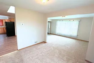 1204 E 154th St, South Holland, IL 60473 - Photo 4