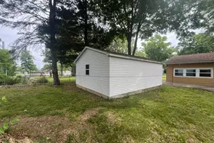 3947 N Burchard Dr, Decatur, IL 62526 - Photo 24