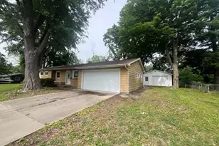 3947 N Burchard Dr, Decatur, IL 62526 - Photo 2
