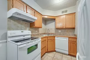 525 Timber Ridge Dr, Carol Stream, IL 60188 - Photo 18