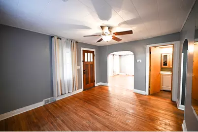 219 S 7th Street, Dekalb, IL 60115 - Photo 8