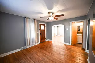219 S 7th St, Dekalb, IL 60115 - Photo 8