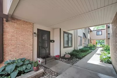 1734 Henley Street #4, Glenview, IL 60025 - Photo 4