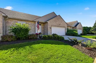 10888 Harry Dr, Huntley, IL 60142 - Photo 2